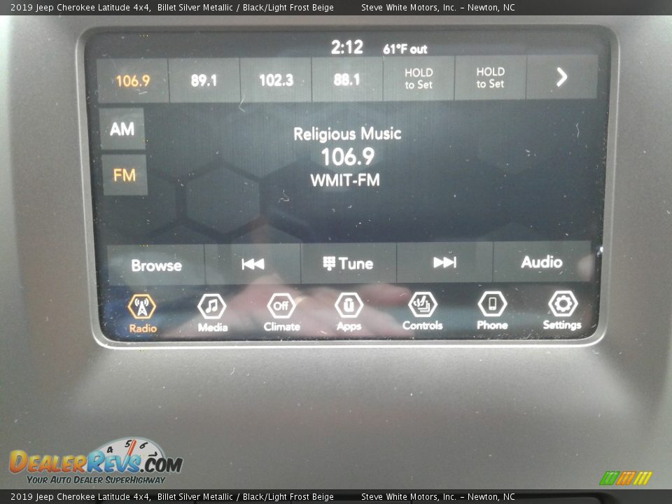 2019 Jeep Cherokee Latitude 4x4 Billet Silver Metallic / Black/Light Frost Beige Photo #20