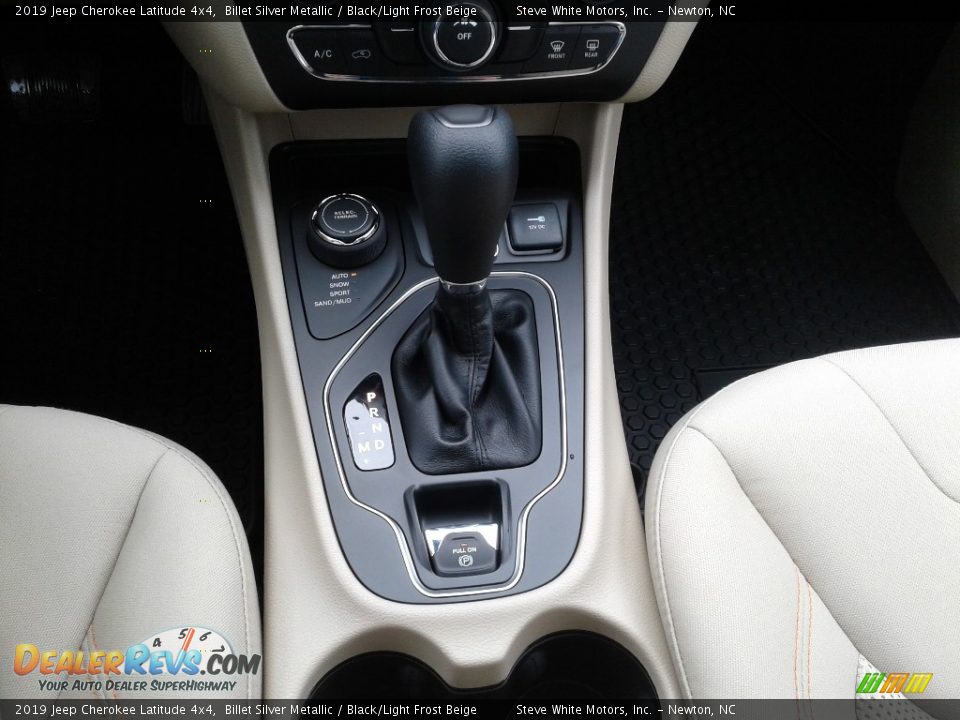 2019 Jeep Cherokee Latitude 4x4 Billet Silver Metallic / Black/Light Frost Beige Photo #27