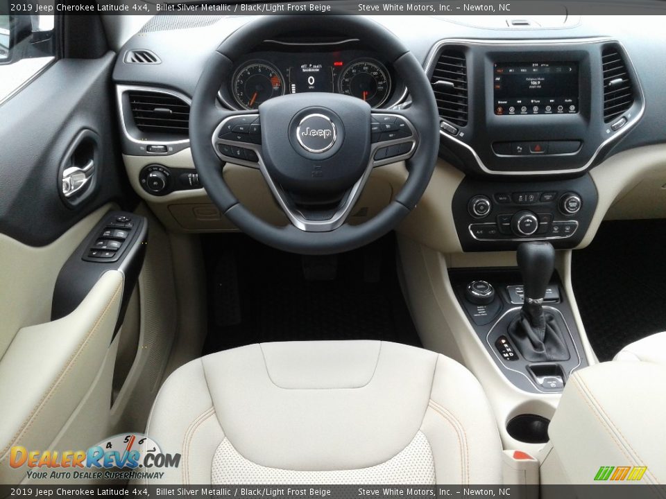 2019 Jeep Cherokee Latitude 4x4 Billet Silver Metallic / Black/Light Frost Beige Photo #29