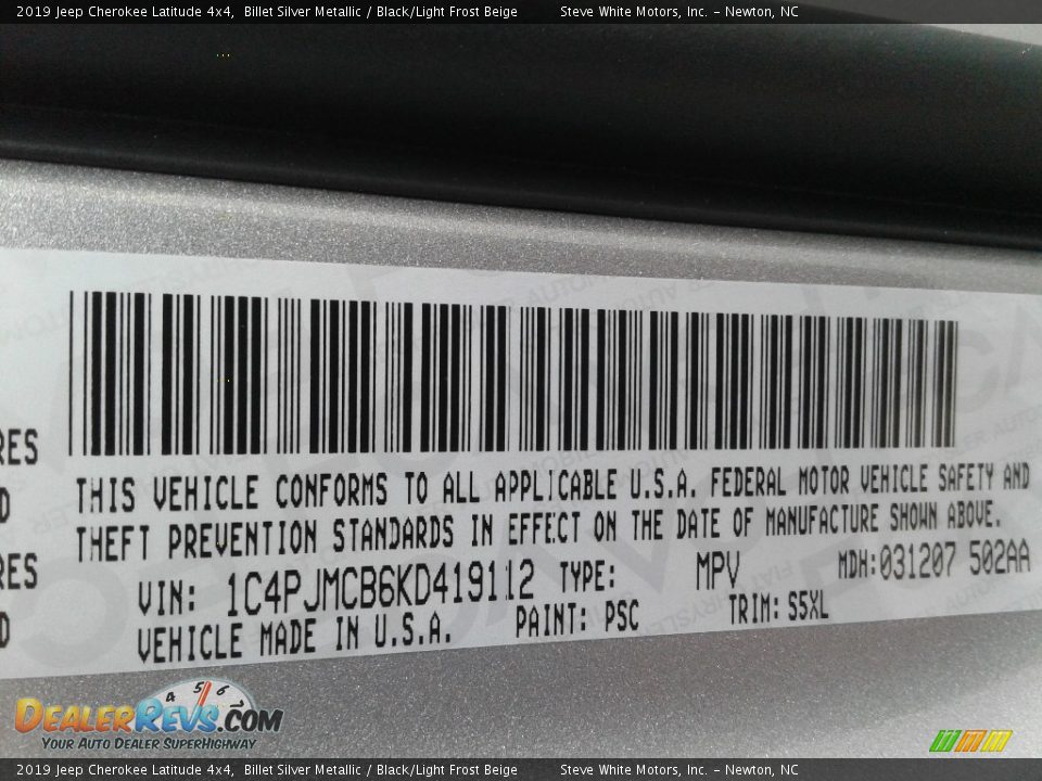 2019 Jeep Cherokee Latitude 4x4 Billet Silver Metallic / Black/Light Frost Beige Photo #32