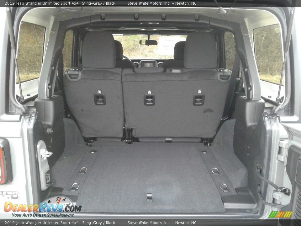 2019 Jeep Wrangler Unlimited Sport 4x4 Sting-Gray / Black Photo #12