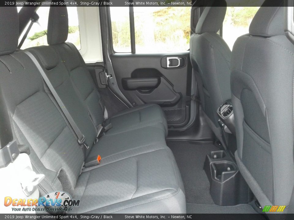 2019 Jeep Wrangler Unlimited Sport 4x4 Sting-Gray / Black Photo #13