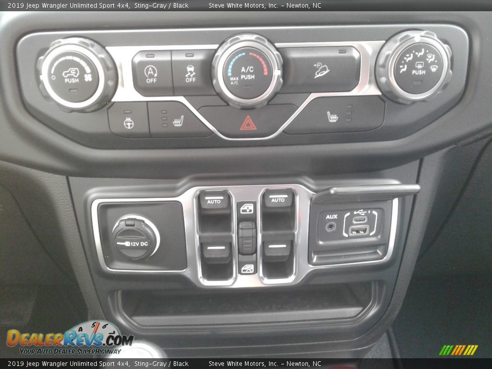 2019 Jeep Wrangler Unlimited Sport 4x4 Sting-Gray / Black Photo #22