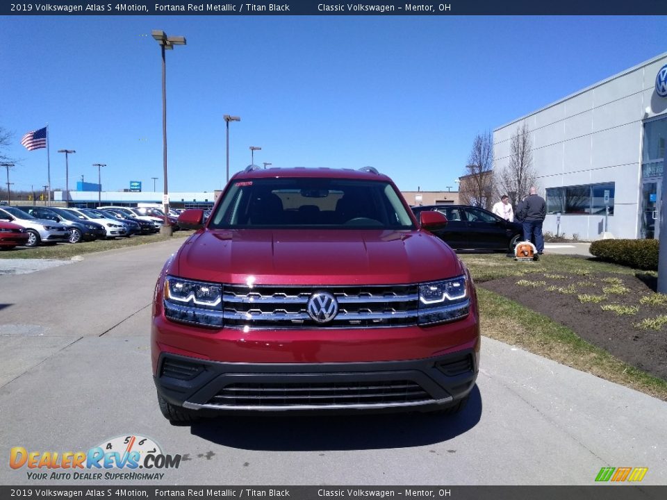 2019 Volkswagen Atlas S 4Motion Fortana Red Metallic / Titan Black Photo #2