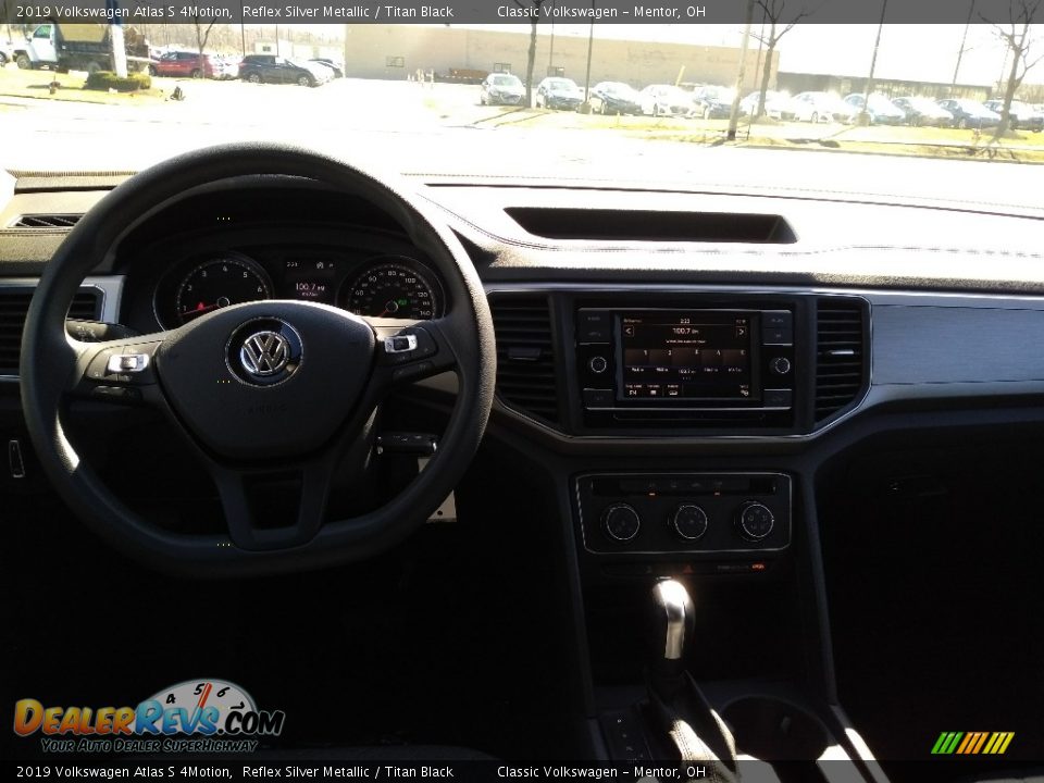 2019 Volkswagen Atlas S 4Motion Reflex Silver Metallic / Titan Black Photo #4