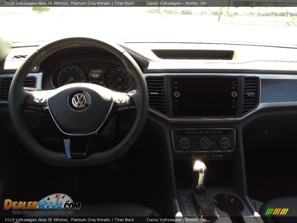2019 Volkswagen Atlas SE 4Motion Platinum Gray Metallic / Titan Black Photo #4