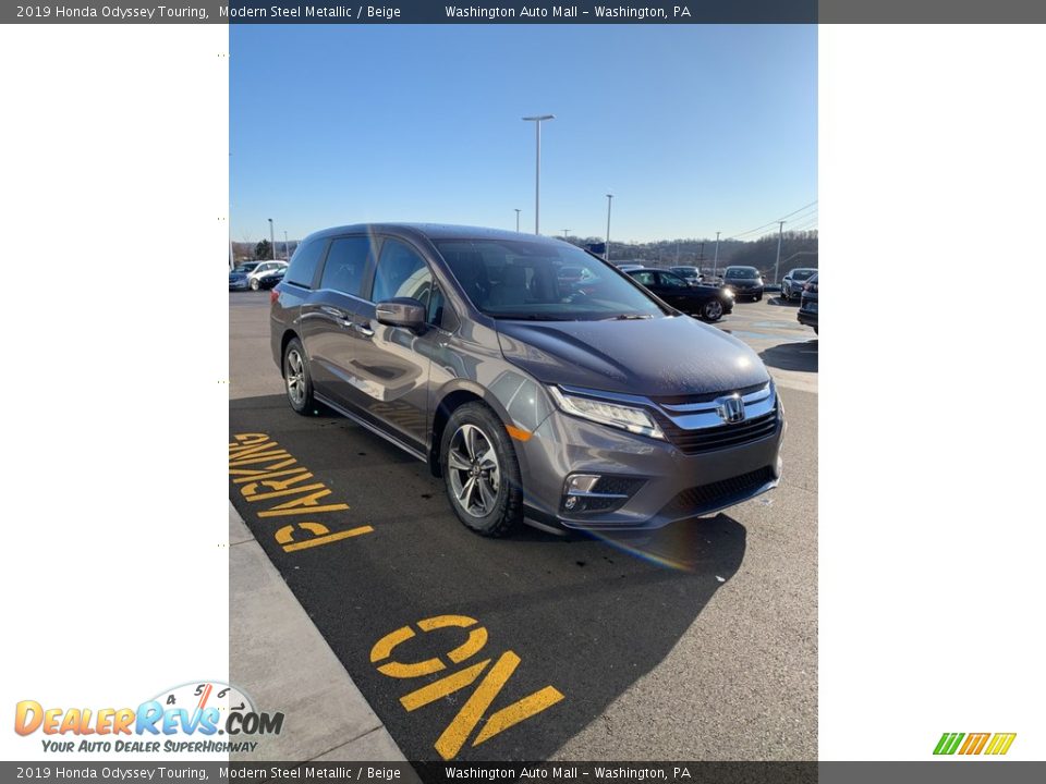 2019 Honda Odyssey Touring Modern Steel Metallic / Beige Photo #4