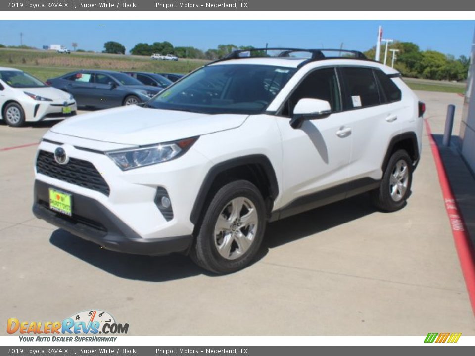 2019 Toyota RAV4 XLE Super White / Black Photo #4