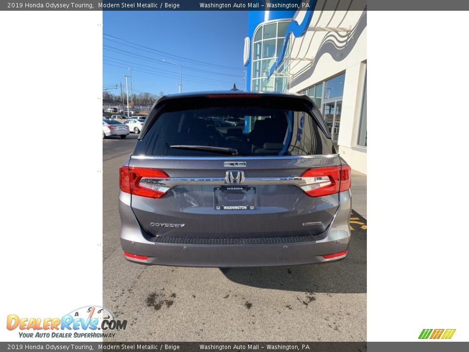 2019 Honda Odyssey Touring Modern Steel Metallic / Beige Photo #6