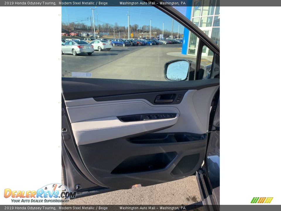 2019 Honda Odyssey Touring Modern Steel Metallic / Beige Photo #8