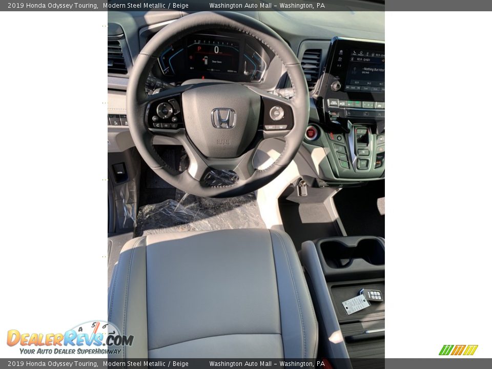 2019 Honda Odyssey Touring Modern Steel Metallic / Beige Photo #11