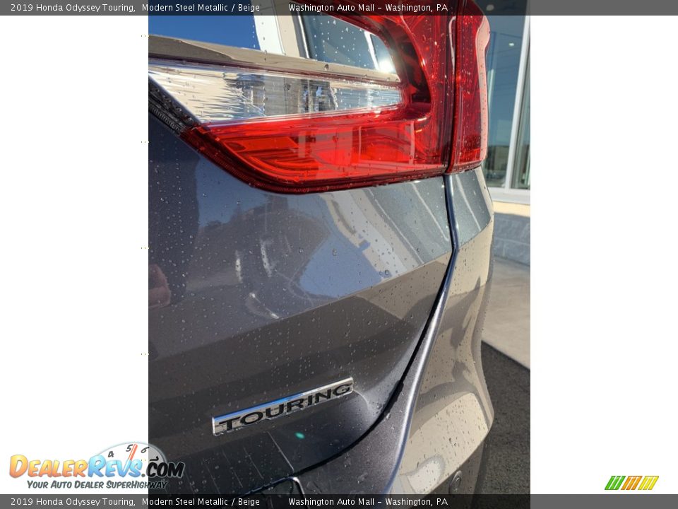 2019 Honda Odyssey Touring Modern Steel Metallic / Beige Photo #22