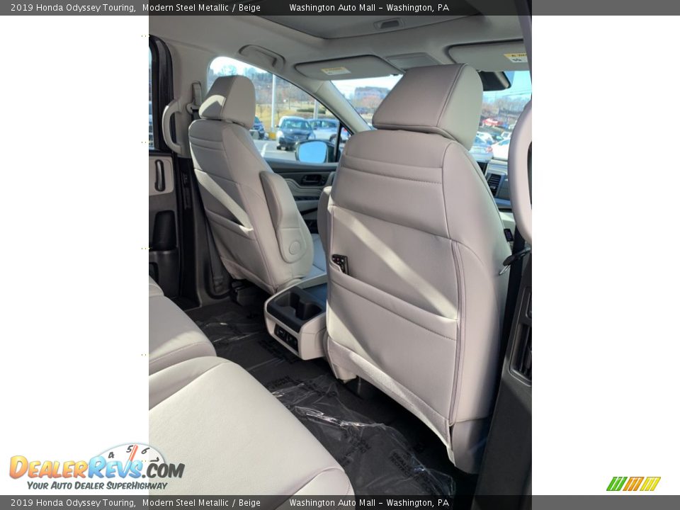 2019 Honda Odyssey Touring Modern Steel Metallic / Beige Photo #26