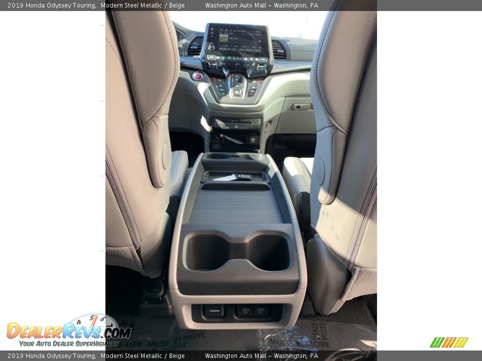 2019 Honda Odyssey Touring Modern Steel Metallic / Beige Photo #29