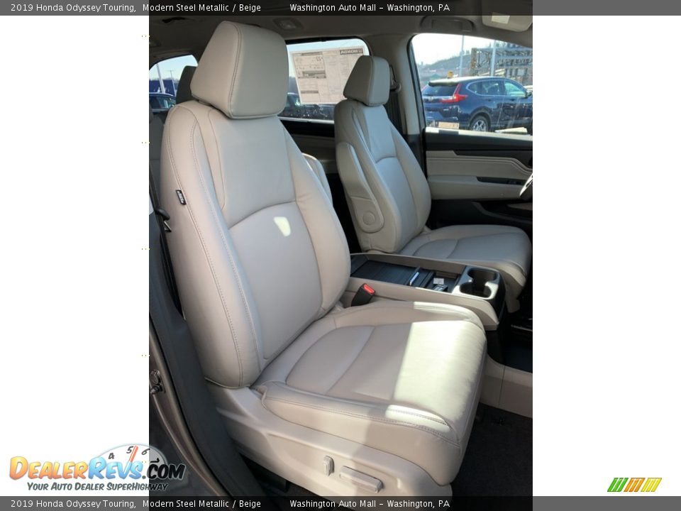 2019 Honda Odyssey Touring Modern Steel Metallic / Beige Photo #34