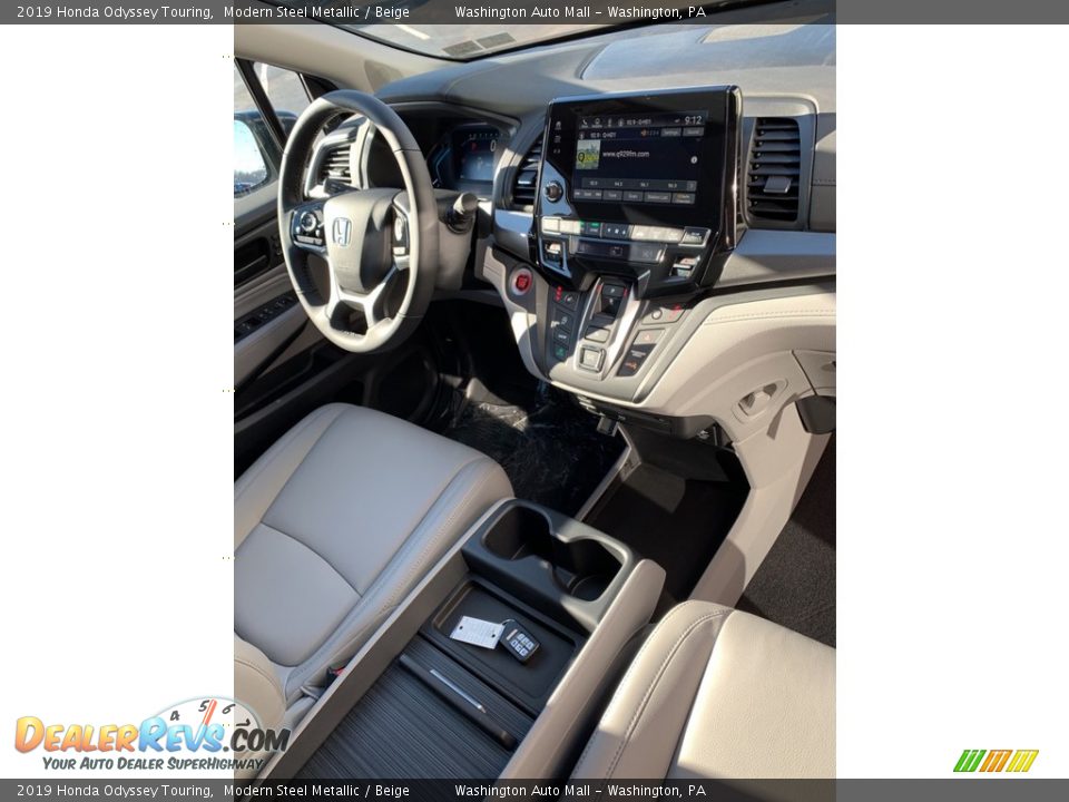 2019 Honda Odyssey Touring Modern Steel Metallic / Beige Photo #35