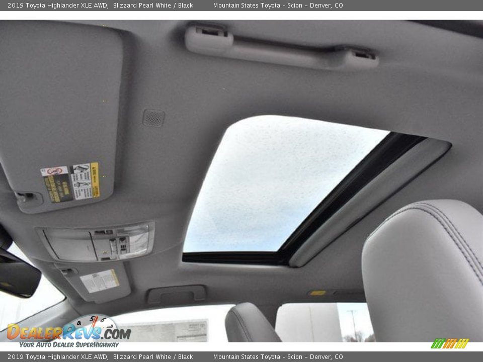 2019 Toyota Highlander XLE AWD Blizzard Pearl White / Black Photo #8