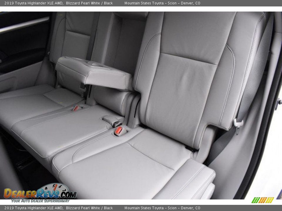 2019 Toyota Highlander XLE AWD Blizzard Pearl White / Black Photo #10