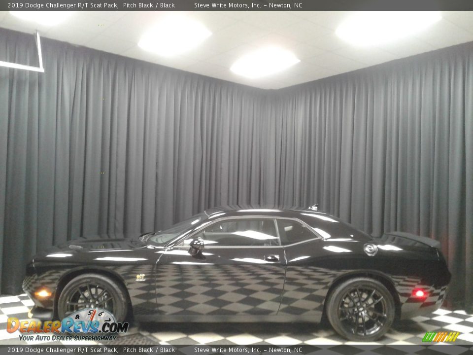 2019 Dodge Challenger R/T Scat Pack Pitch Black / Black Photo #1