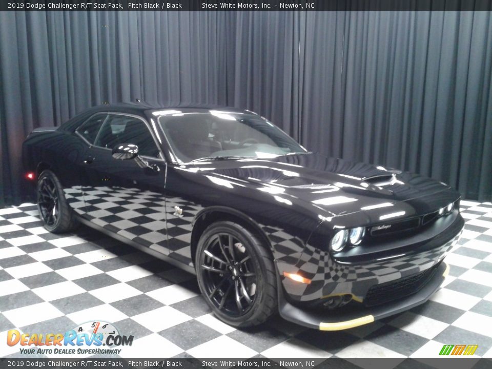 2019 Dodge Challenger R/T Scat Pack Pitch Black / Black Photo #4