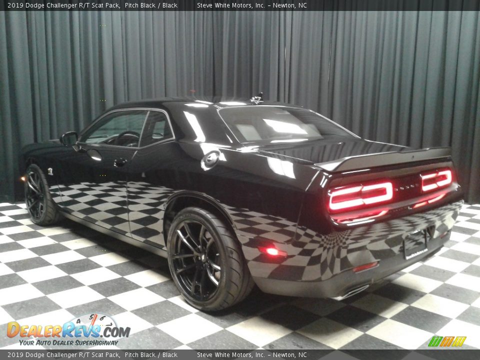 2019 Dodge Challenger R/T Scat Pack Pitch Black / Black Photo #8