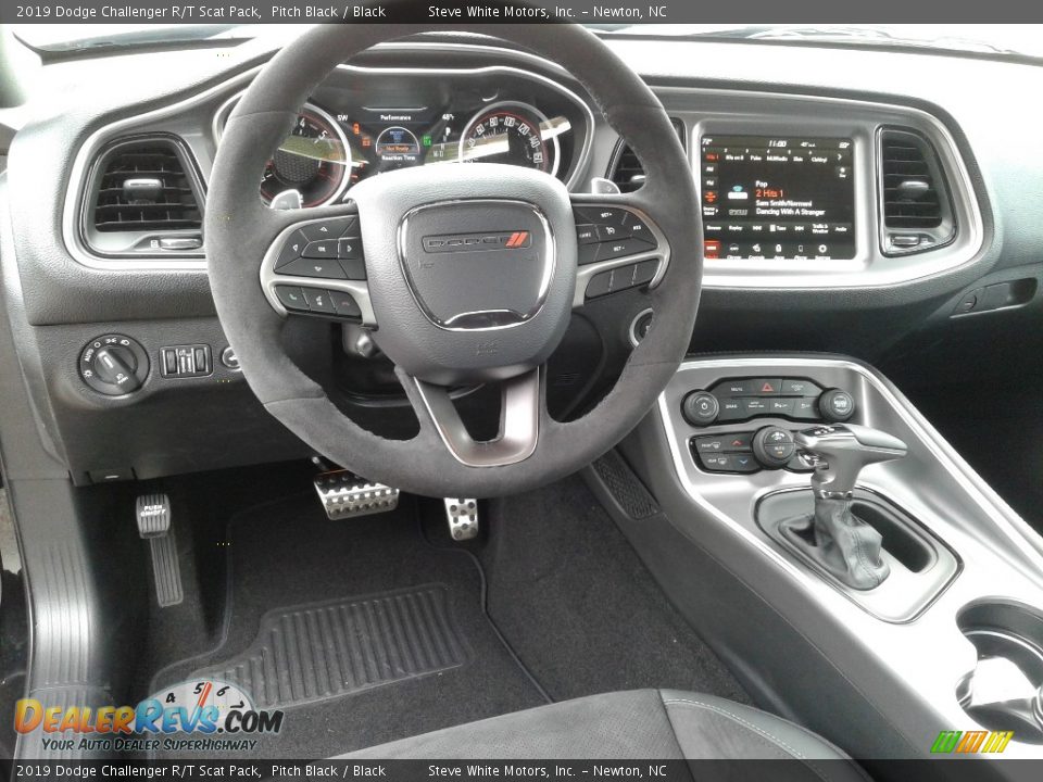 2019 Dodge Challenger R/T Scat Pack Pitch Black / Black Photo #32