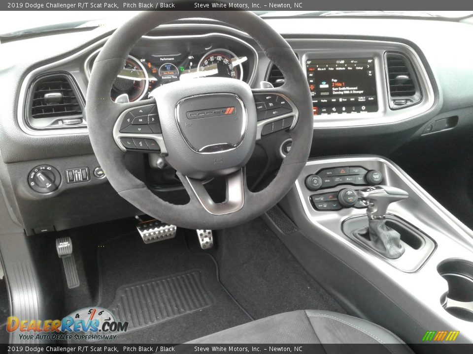 2019 Dodge Challenger R/T Scat Pack Pitch Black / Black Photo #33