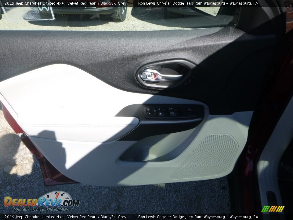 2019 Jeep Cherokee Limited 4x4 Velvet Red Pearl / Black/Ski Grey Photo #12