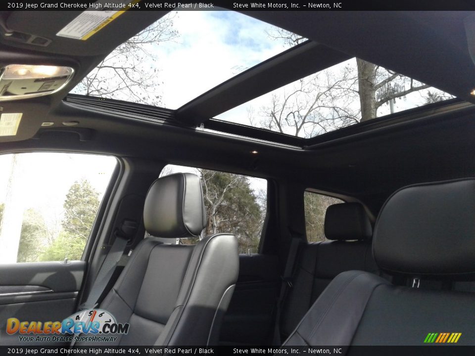 2019 Jeep Grand Cherokee High Altitude 4x4 Velvet Red Pearl / Black Photo #35