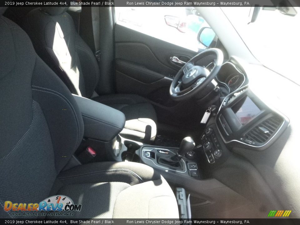 2019 Jeep Cherokee Latitude 4x4 Blue Shade Pearl / Black Photo #10
