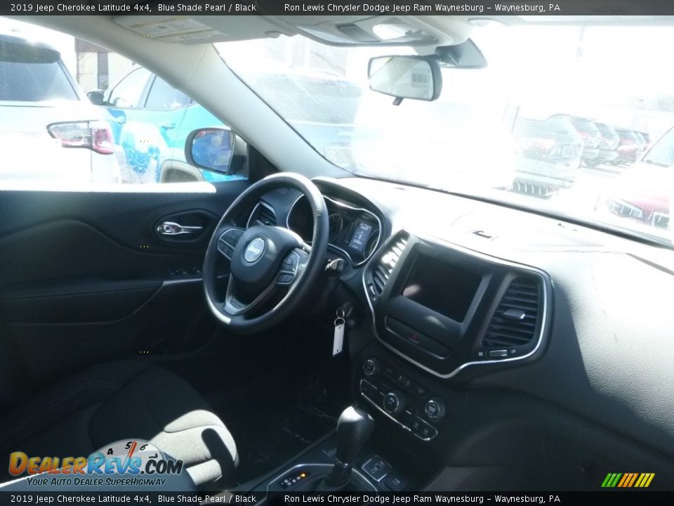 2019 Jeep Cherokee Latitude 4x4 Blue Shade Pearl / Black Photo #11