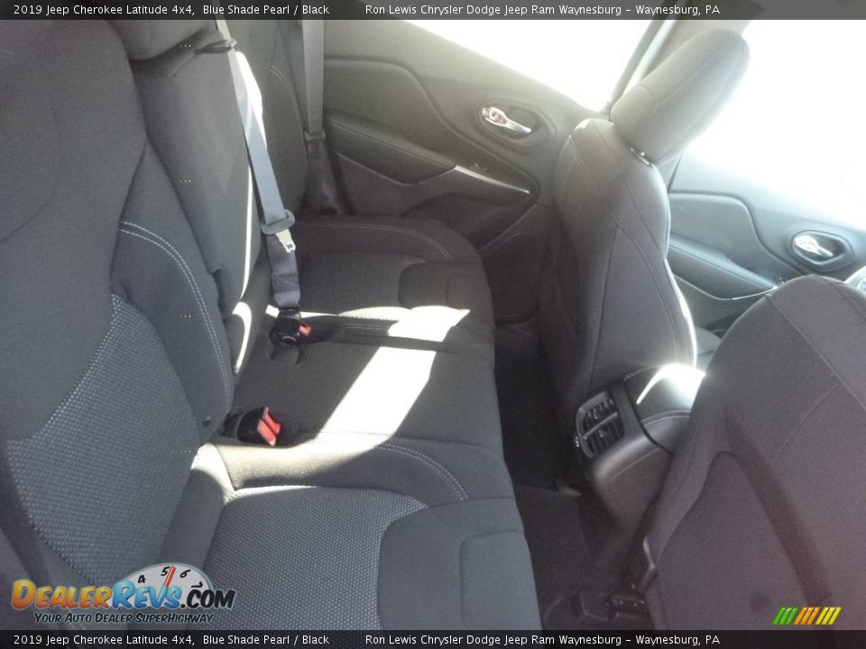 2019 Jeep Cherokee Latitude 4x4 Blue Shade Pearl / Black Photo #12
