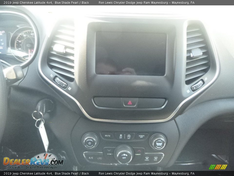 2019 Jeep Cherokee Latitude 4x4 Blue Shade Pearl / Black Photo #16