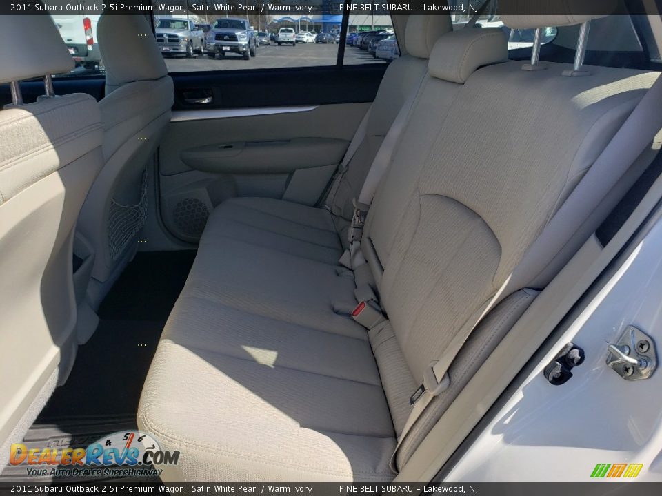 2011 Subaru Outback 2.5i Premium Wagon Satin White Pearl / Warm Ivory Photo #3