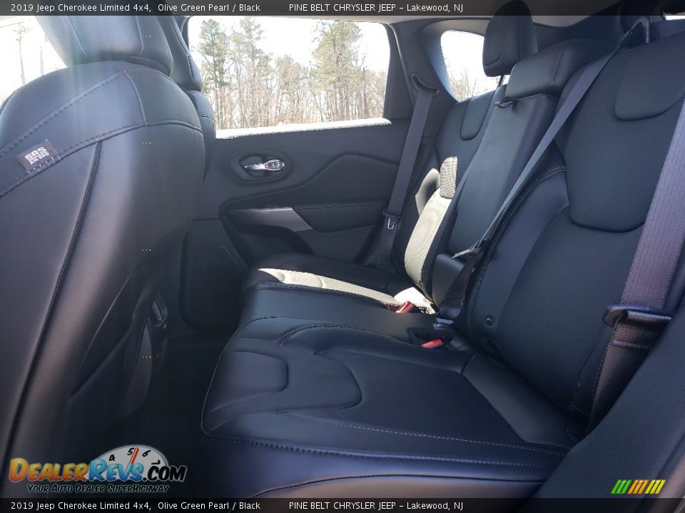 2019 Jeep Cherokee Limited 4x4 Olive Green Pearl / Black Photo #6