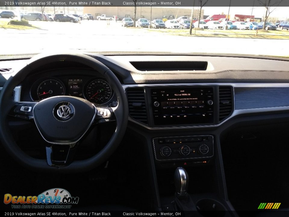 2019 Volkswagen Atlas SE 4Motion Pure White / Titan Black Photo #4