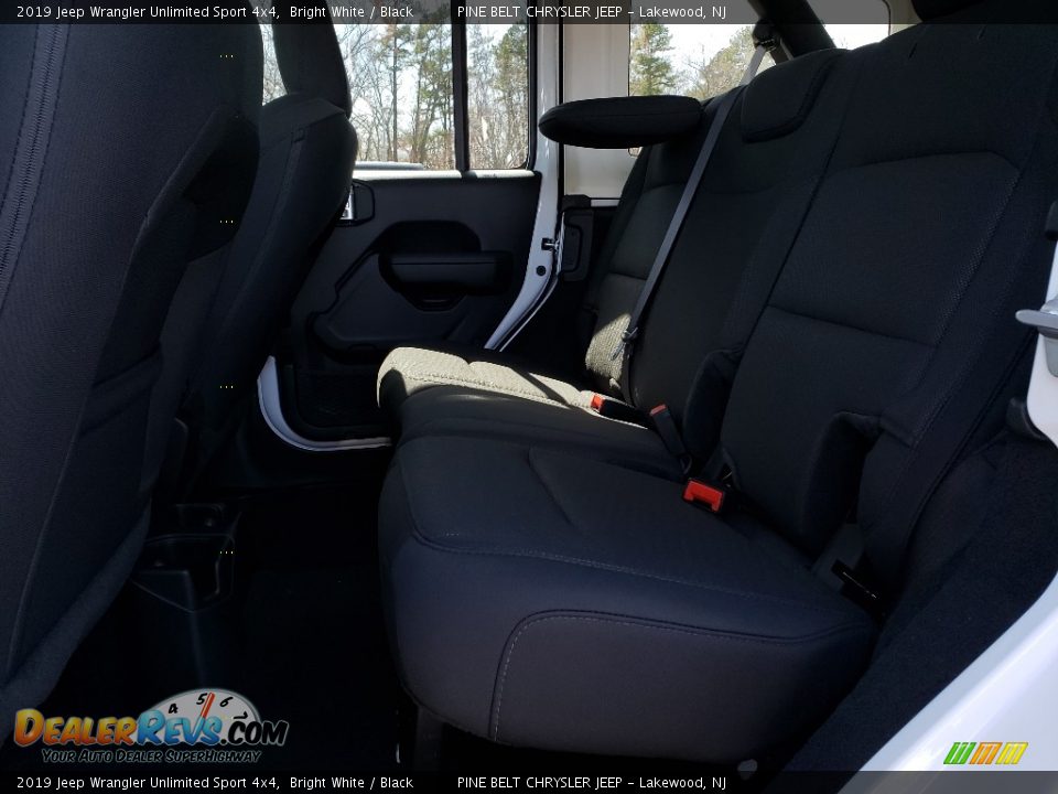 2019 Jeep Wrangler Unlimited Sport 4x4 Bright White / Black Photo #10