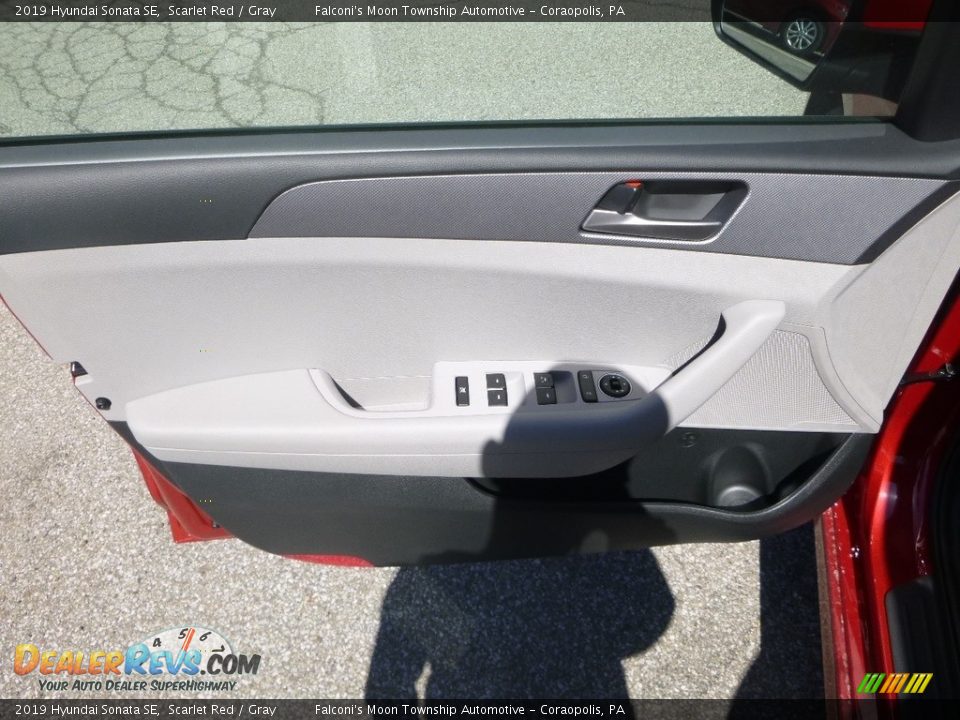 2019 Hyundai Sonata SE Scarlet Red / Gray Photo #10