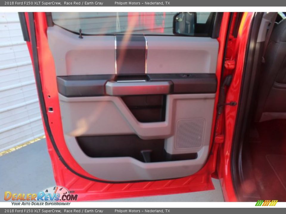 2018 Ford F150 XLT SuperCrew Race Red / Earth Gray Photo #16