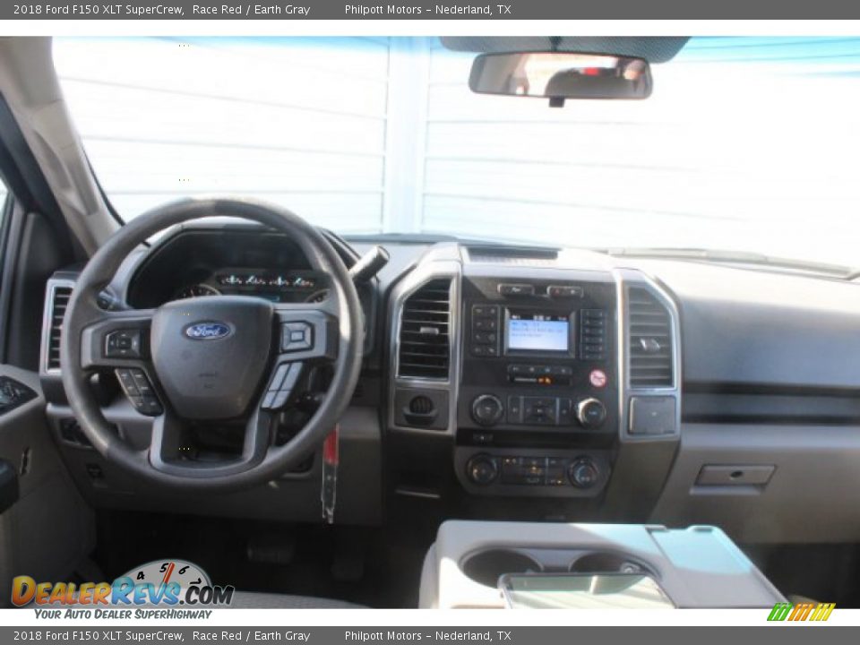 2018 Ford F150 XLT SuperCrew Race Red / Earth Gray Photo #18