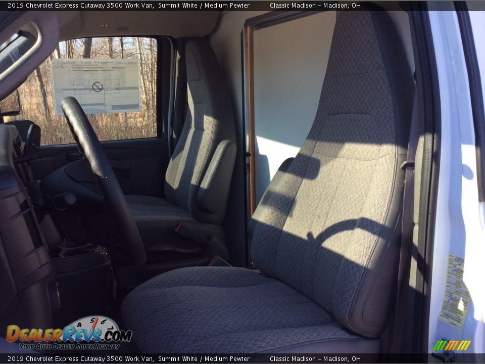 2019 Chevrolet Express Cutaway 3500 Work Van Summit White / Medium Pewter Photo #12