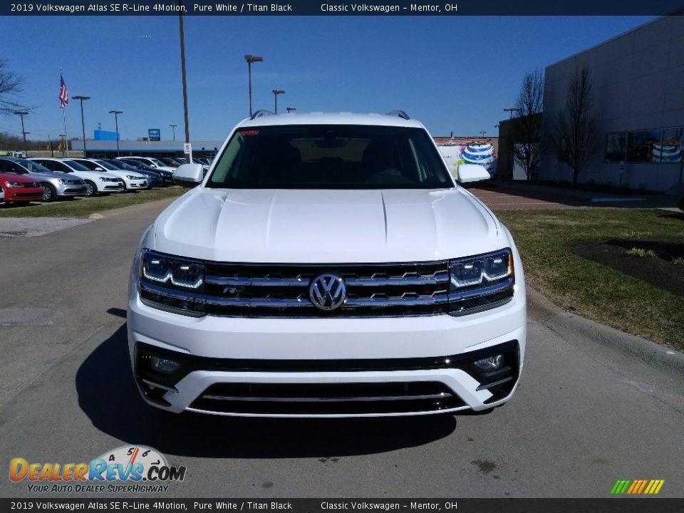2019 Volkswagen Atlas SE R-Line 4Motion Pure White / Titan Black Photo #2