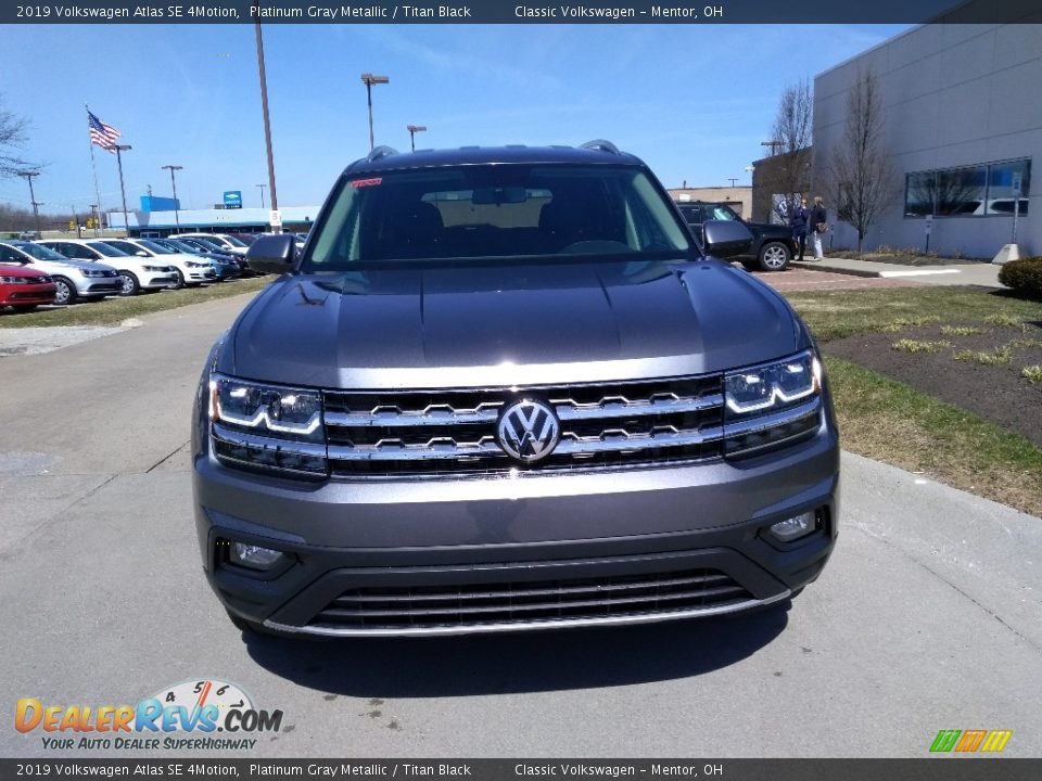 2019 Volkswagen Atlas SE 4Motion Platinum Gray Metallic / Titan Black Photo #2