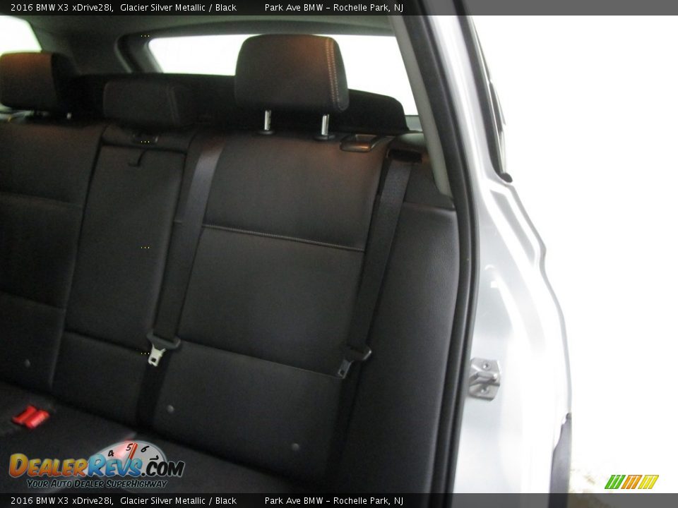 2016 BMW X3 xDrive28i Glacier Silver Metallic / Black Photo #9