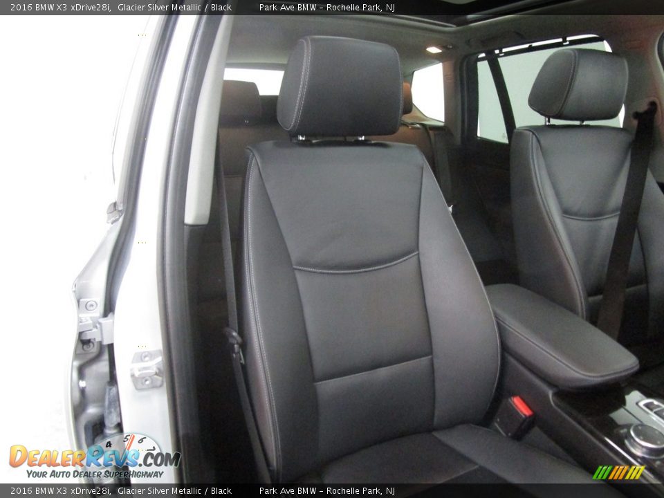 2016 BMW X3 xDrive28i Glacier Silver Metallic / Black Photo #12