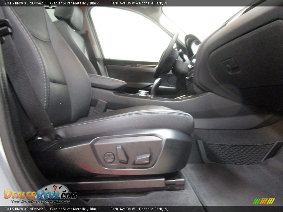 2016 BMW X3 xDrive28i Glacier Silver Metallic / Black Photo #13