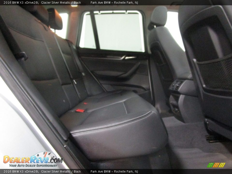 2016 BMW X3 xDrive28i Glacier Silver Metallic / Black Photo #16