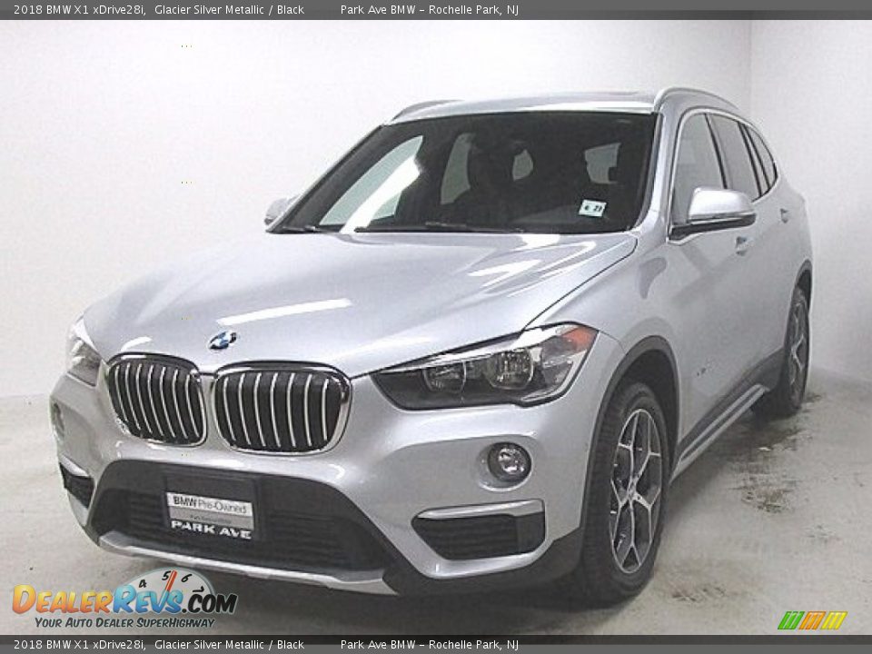 2018 BMW X1 xDrive28i Glacier Silver Metallic / Black Photo #1