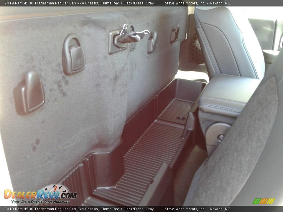 2019 Ram 4500 Tradesman Regular Cab 4x4 Chassis Flame Red / Black/Diesel Gray Photo #13