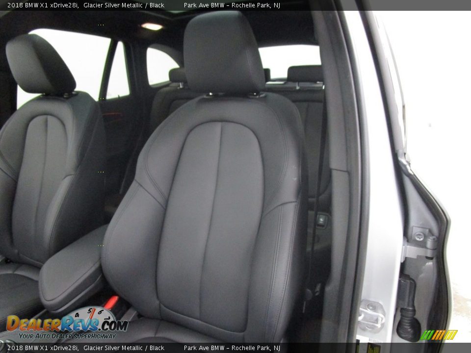 2018 BMW X1 xDrive28i Glacier Silver Metallic / Black Photo #8
